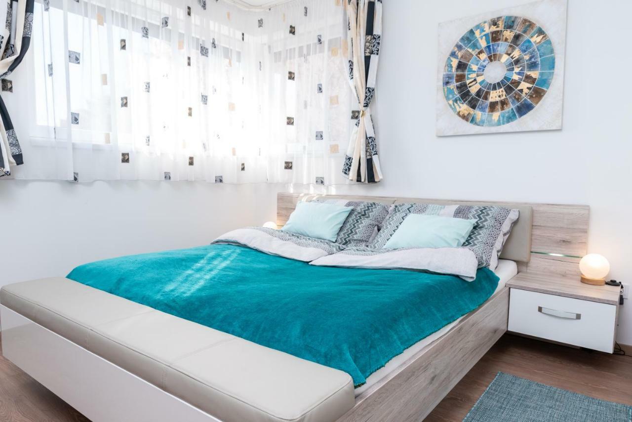 Defne Apartman Debrecen Kültér fotó